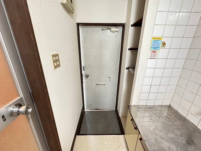玄関 ロフティ若林A
