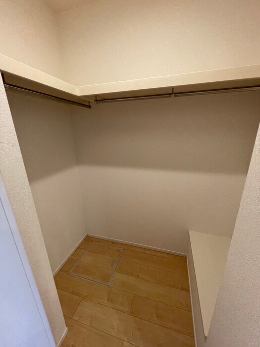 収納 サクシード