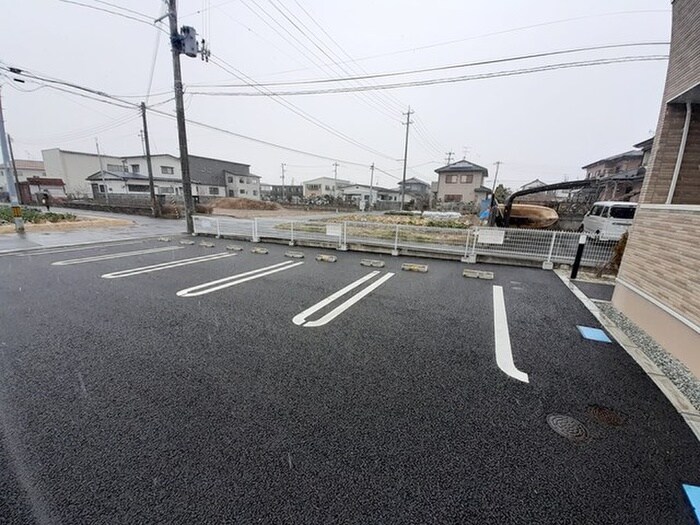 駐車場 シューネスハイム　ミルト西館