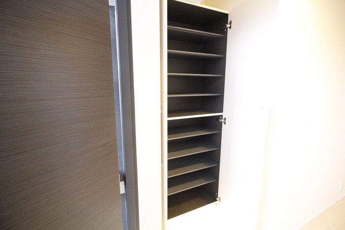 靴箱 名取飯野坂壱番館