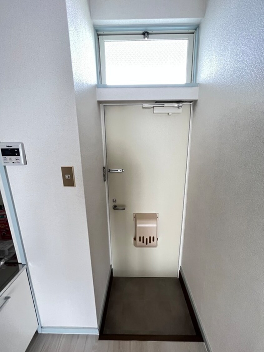 玄関 エンブレム・エミ