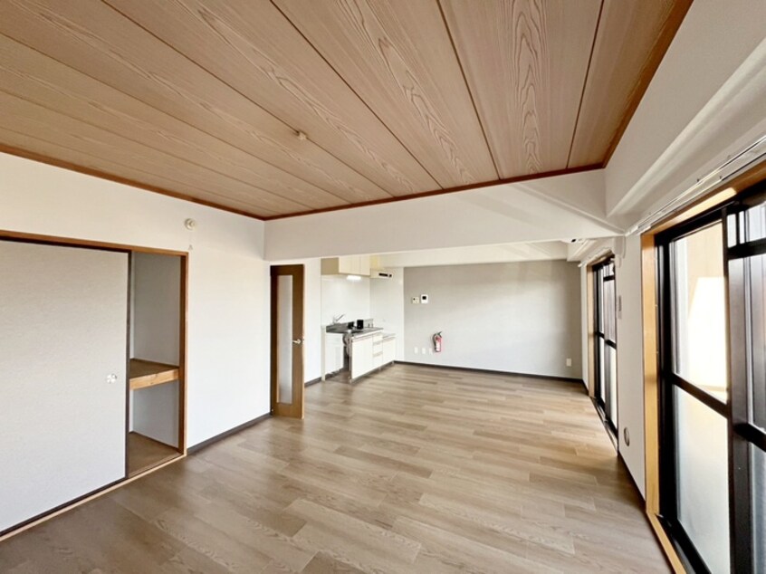 居室 メゾンドール貴富称