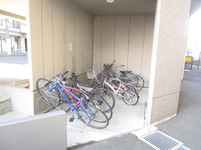 駐輪場 サンクレスト・ベア