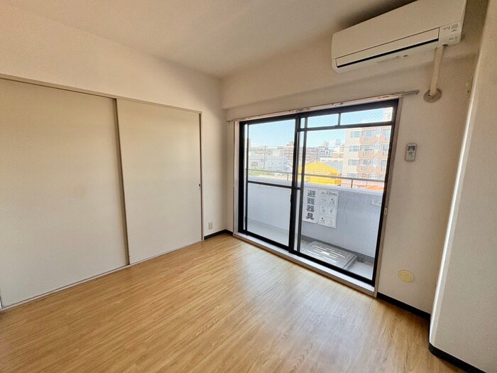 居室 ロイヤルヒルズ泉中央