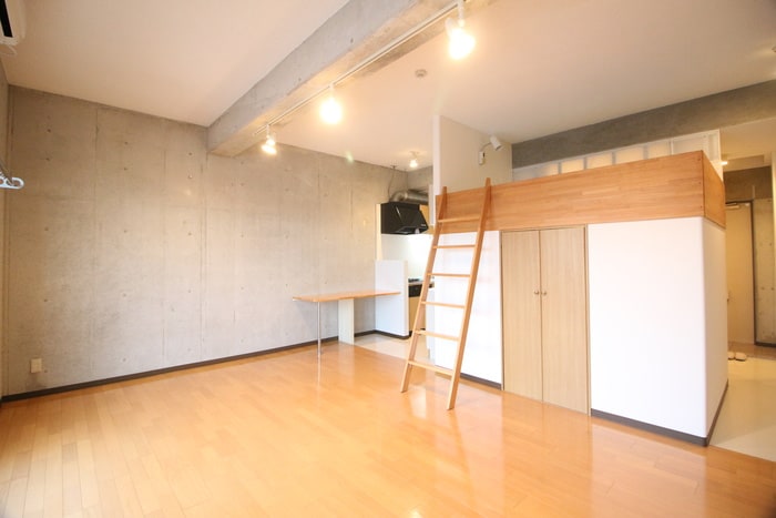 居室 サンフェリ－チェ・１７