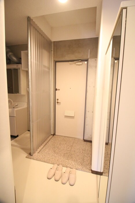 玄関 サンフェリ－チェ・１７