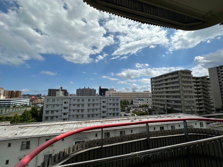 室内からの展望 サンフェリ－チェ・１７