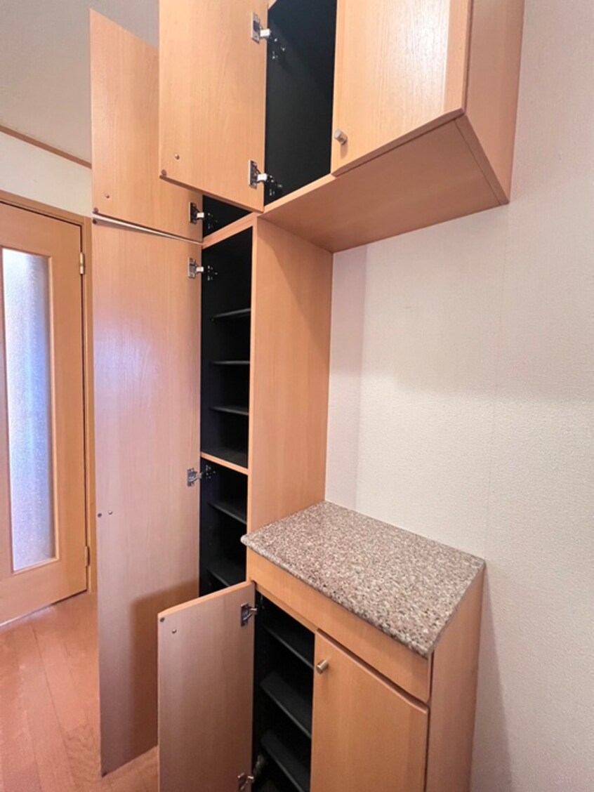 靴箱 グレ－スガーデンⅢ