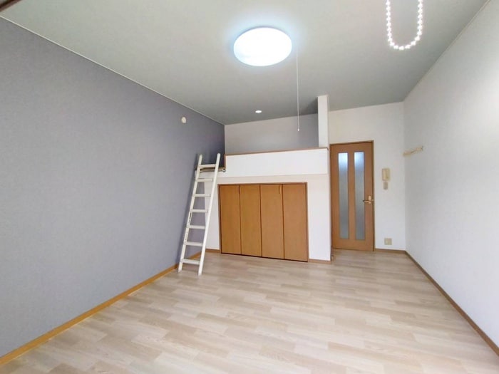 居室 ノ－ブルカ－サ川平２