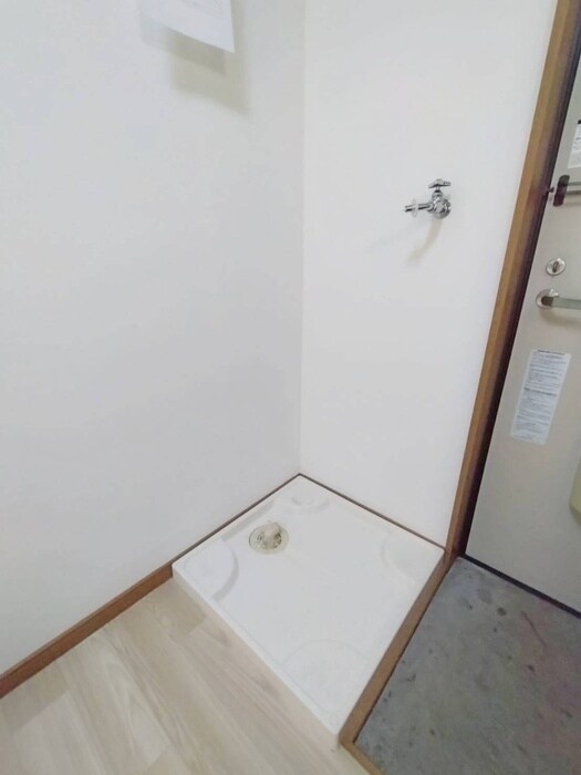 洗濯機置場 ノ－ブルカ－サ川平２