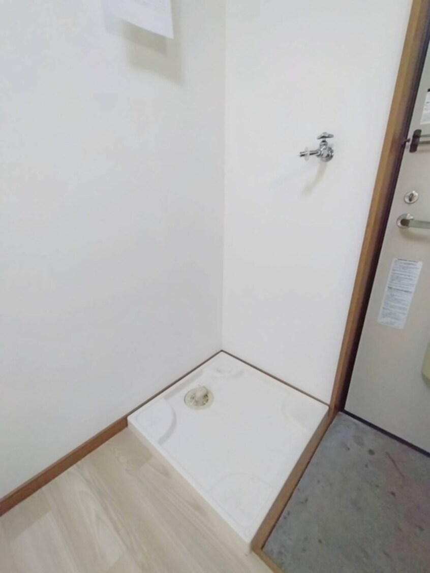 洗濯機置場 ノ－ブルカ－サ川平２