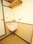 洗濯機置場 リトルシャトー荒巻