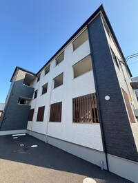 スペチアーレ