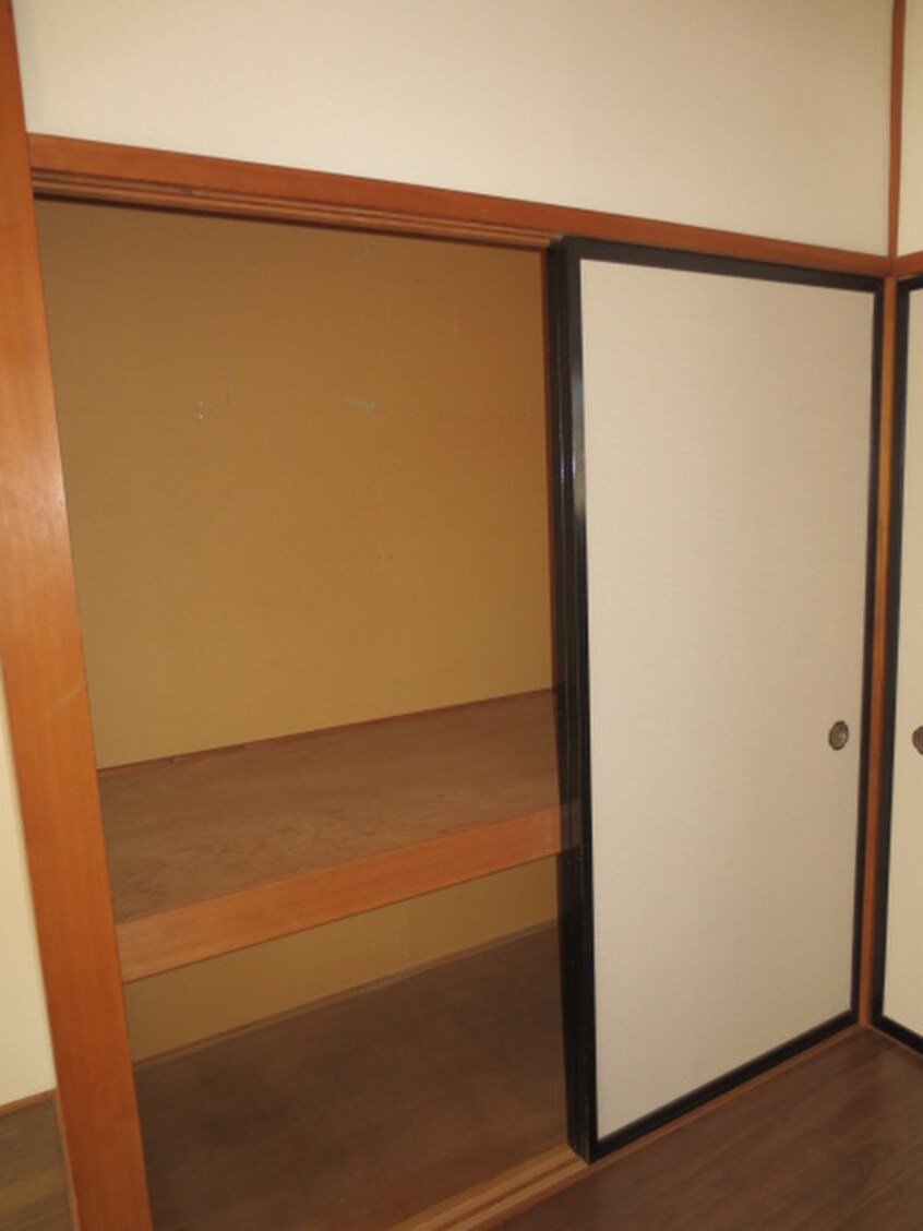 収納 サンパレス南光台Ⅱ