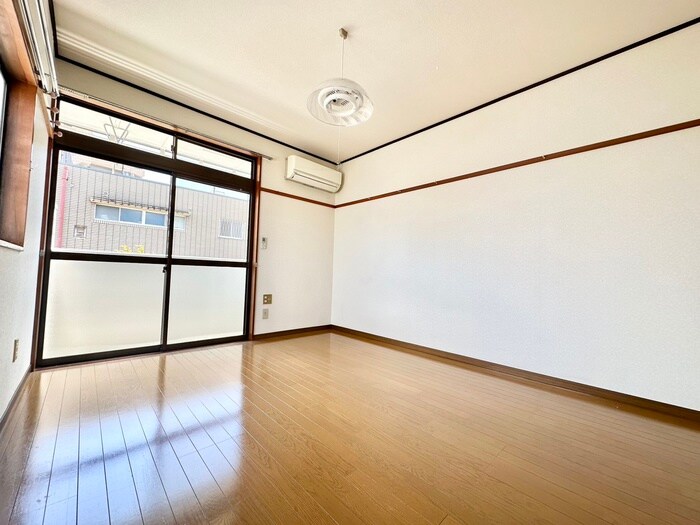 居室 コ－ポアザレア