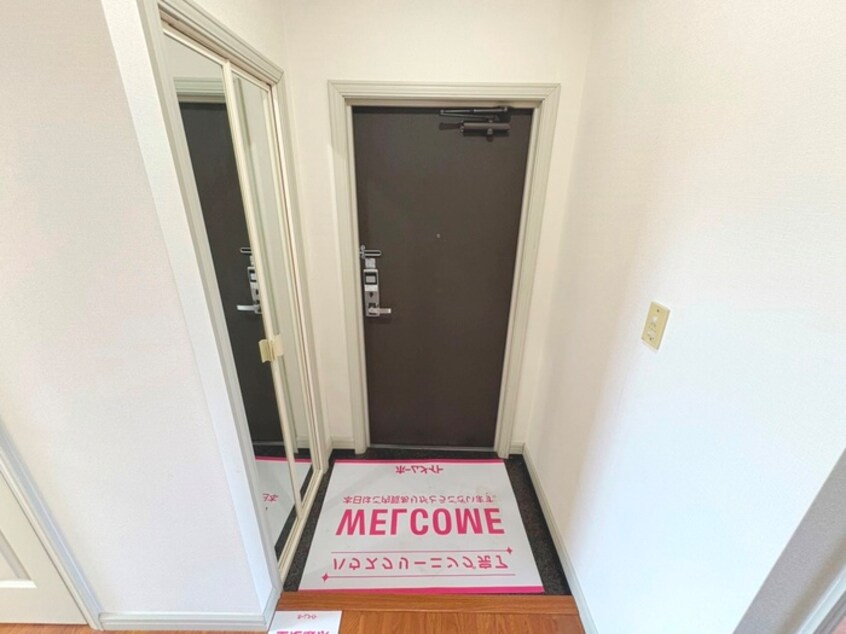 玄関 マルベリーズ弐番館
