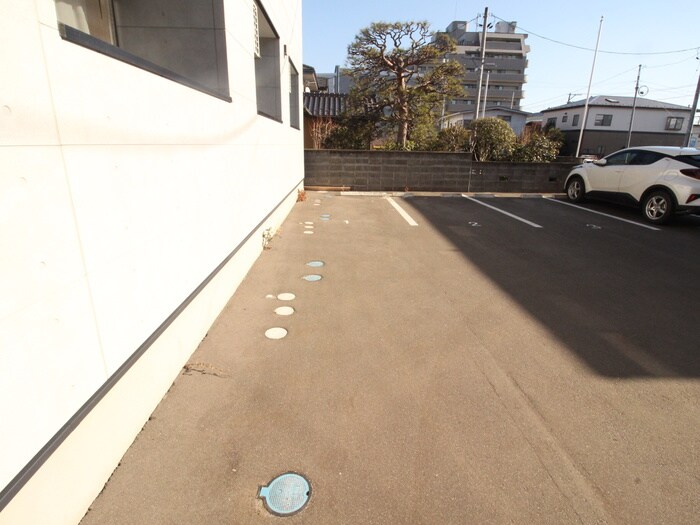 駐車場 メゾンエスポワール三百人町