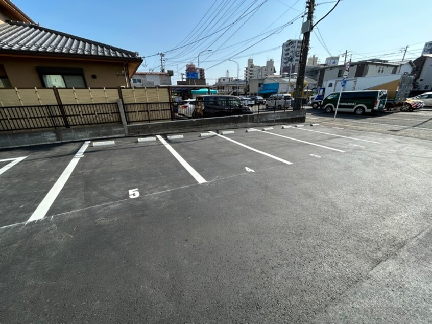 駐車場 LUXES原町