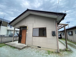 鈴木方貸家