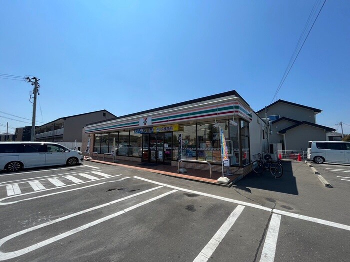 セブンイレブン名取手倉田店(コンビニ)まで300m コーポT・H2番館