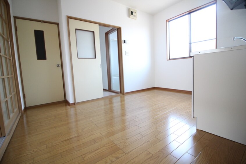 居室 カーサあだち２号