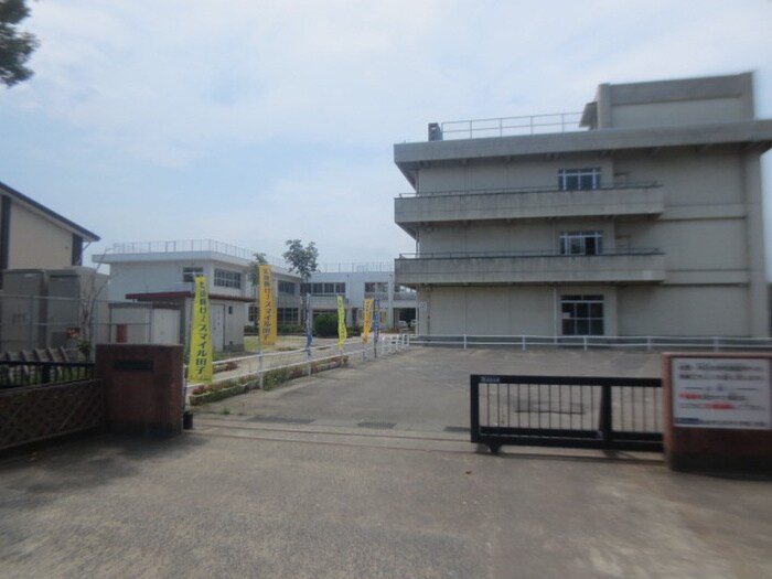 田子小学校(小学校)まで180m カーサあだち２号