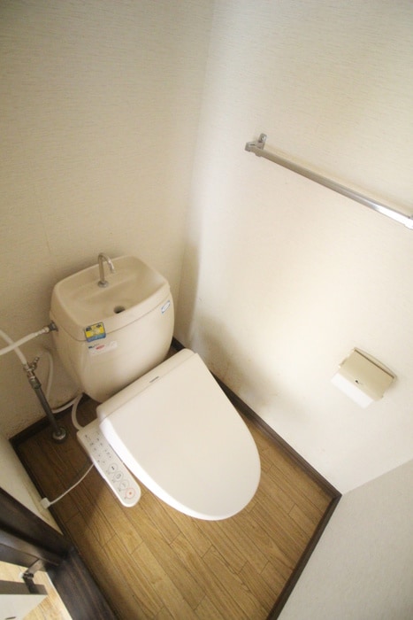 トイレ ネイビー小松崎