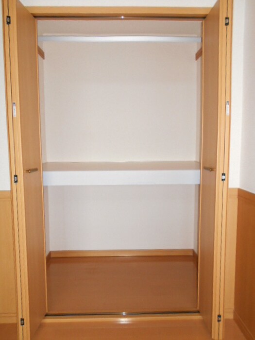 収納 ｱﾌｫﾘｵｽﾃｰｼｮﾝﾉ-ｽ弐番館