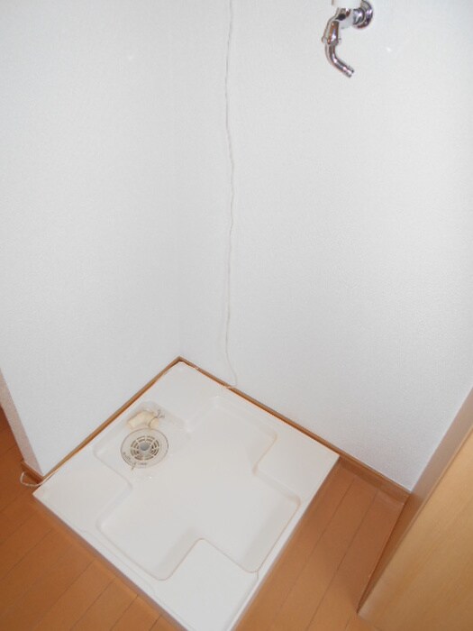 洗濯機置場 ｱﾌｫﾘｵｽﾃｰｼｮﾝﾉ-ｽ弐番館