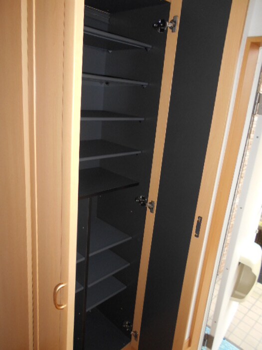 収納 ｱﾌｫﾘｵｽﾃｰｼｮﾝﾉ-ｽ弐番館