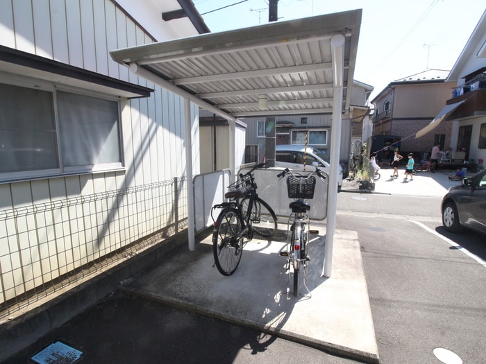 駐輪場 メゾン司