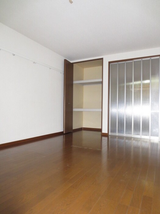 居室 ブッシュ・クローバー