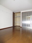 居室 ブッシュ・クローバー