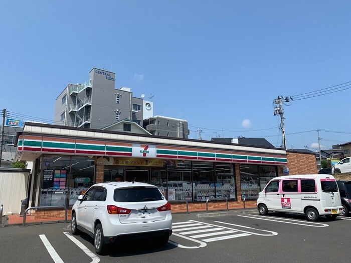 セブンイレブン(コンビニ)まで350m スクエアプレイス