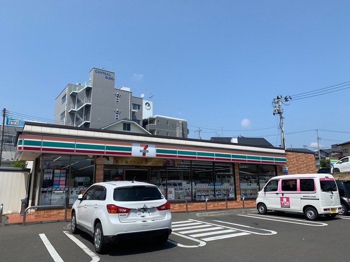 セブンイレブン(コンビニ)まで350m スクエアプレイス