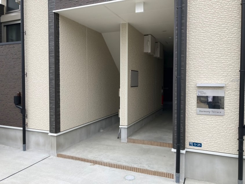 エントランス部分 ゴッドフィールド福田町