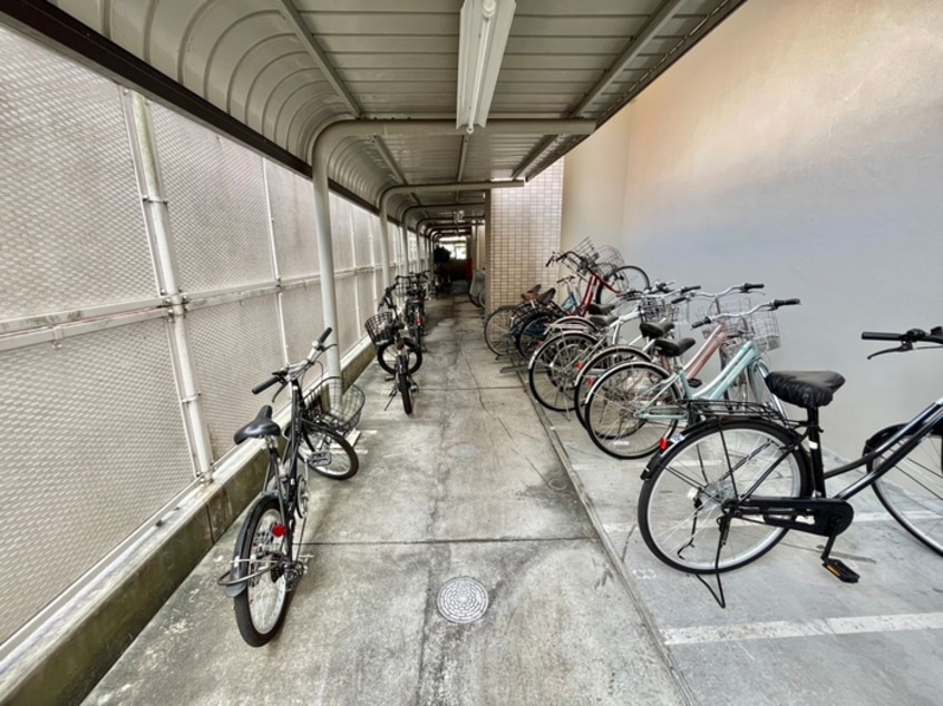 駐輪場 リビングステージ木町通