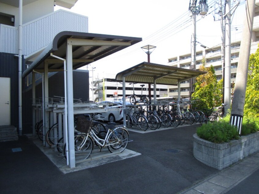 駐輪場 サンヴァーリオ新田駅前Ⅴ