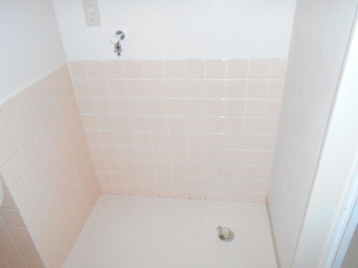 洗濯機置場 二軒茶屋グランドハイツ