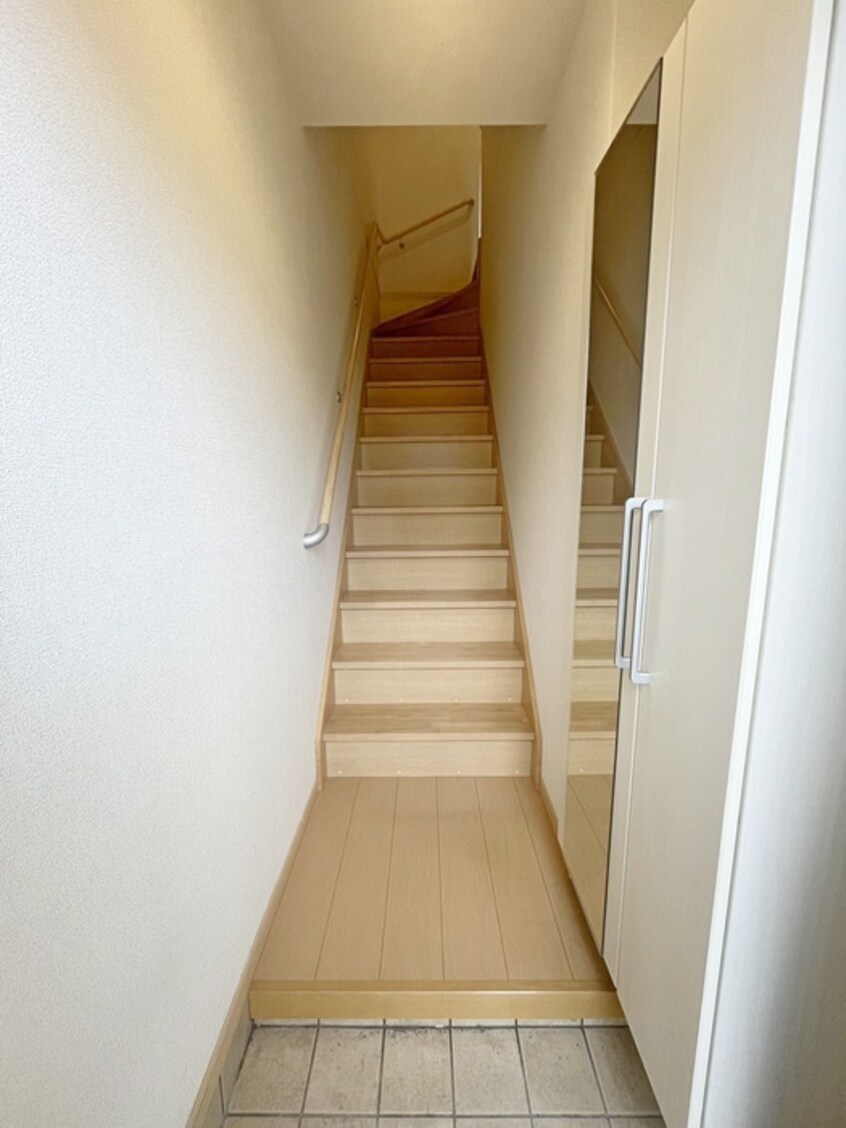 玄関 ＳＨＩＮＥ－Ｃ