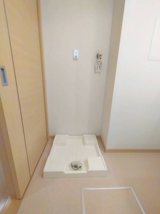 洗濯機置場 ＳＨＩＮＥ－Ｃ