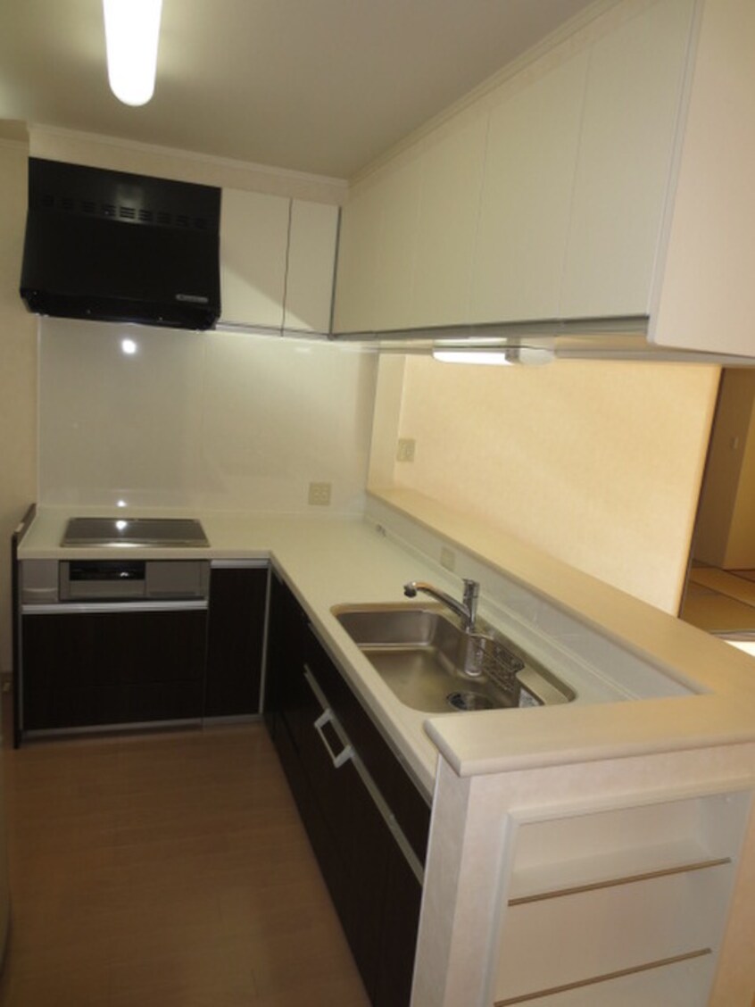 キッチン 長命ケ丘四丁目貸家