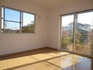 居室 長命ケ丘四丁目貸家