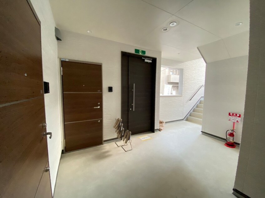 エントランス部分 コンフォルト泉中央