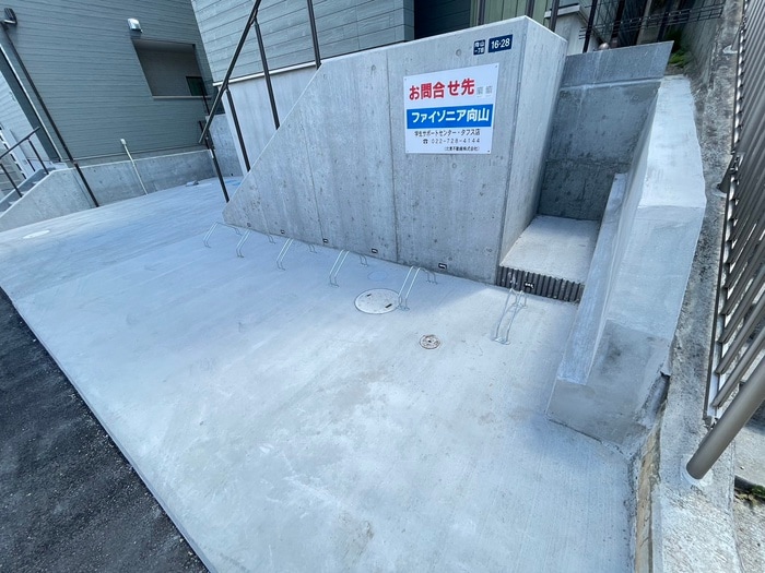 駐車場 ﾌｧｲｿﾞﾆｱ向山WEST