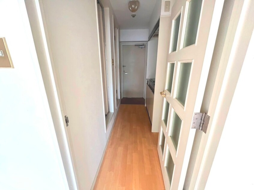 廊下 ロイヤルパーク若林