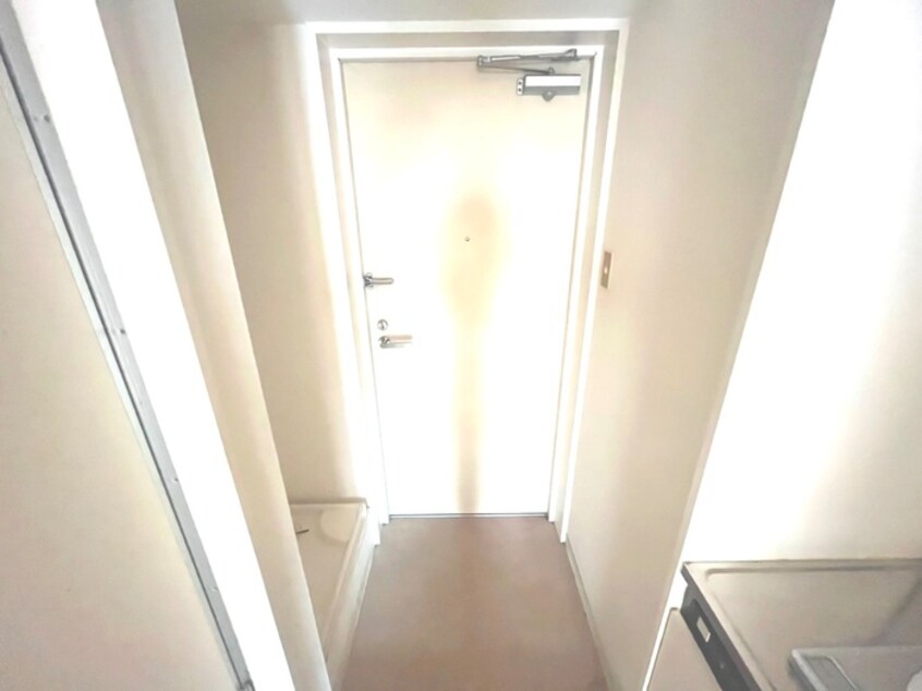 玄関 ロイヤルパーク若林