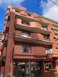 ﾗｲｵﾝｽﾞﾏﾝｼｮﾝ木町通（８０７）