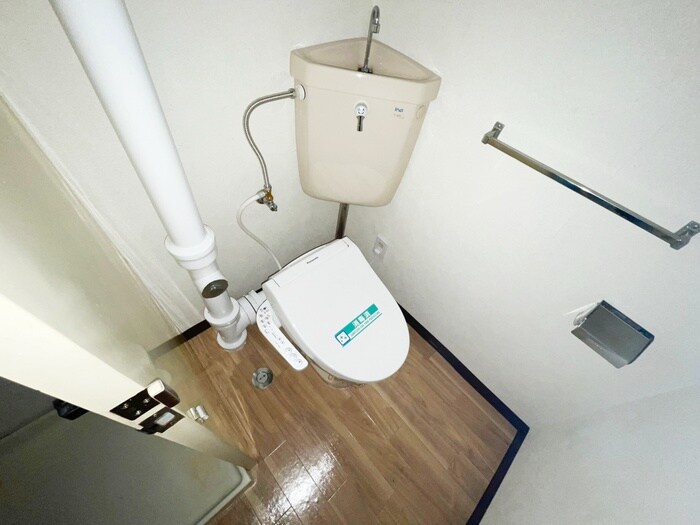 トイレ サンライフ松岡