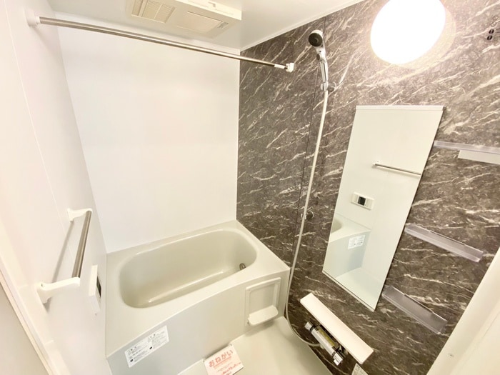 バス／シャワールーム等 プラシード